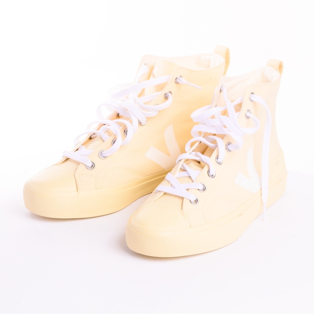 Veja Wata II High Top Sneaker Butter White size 10.5 - RARE!